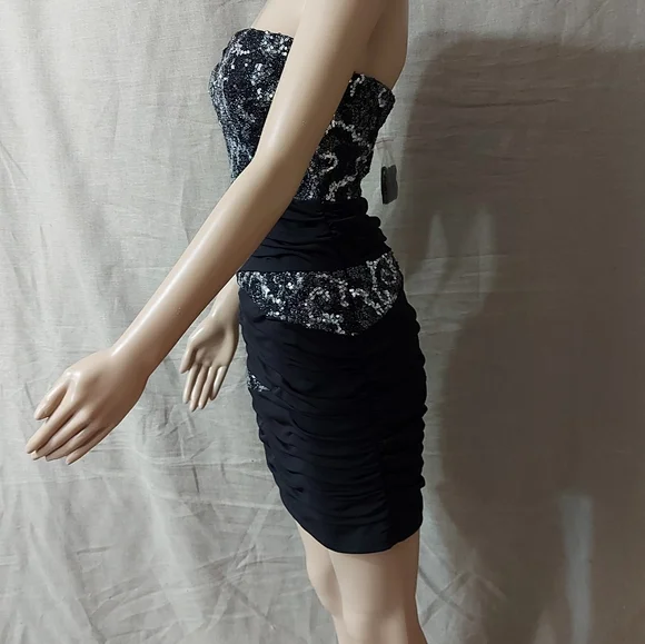 NIKIBIKI dress straples size Large color Black and silver - Picture 8 of 10